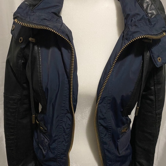 Garage navy bomber jacket with leather sleeves - Picture 2 of 4